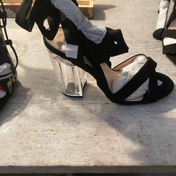 Women heels size 8 8 1/2 - Picture 6 of 8